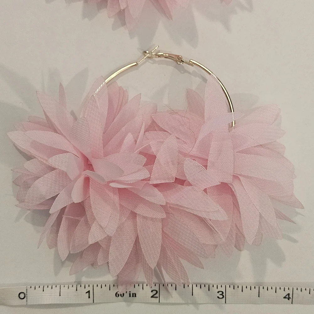 NEW Pink Gold Floral Hoop Earrings Preppy Avant Garde Coquette Girl Girlhoodcore - Picture 5 of 6
